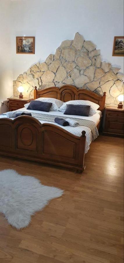Three Bedroom Apartment Between Trogir And Split Kastela Exterior photo