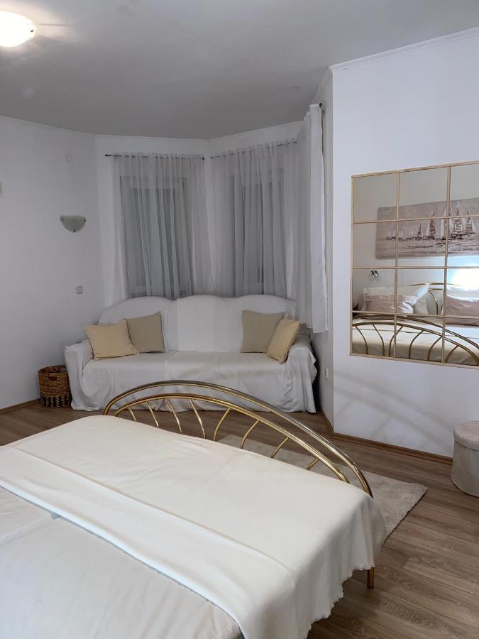 Three Bedroom Apartment Between Trogir And Split Kastela Exterior photo